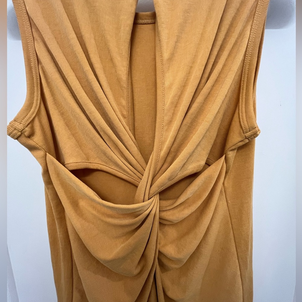 WanderLux Open Cross-Back Ribbed Tank - Picture 4 of 4